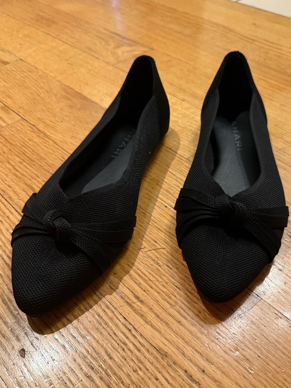 Tahari Athens Black Knit Pointed Toe Bow Ballet Flats